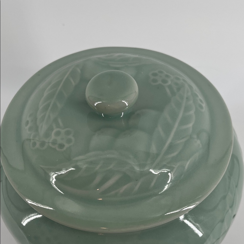 Rare Vintage Chinese Porcelain Celadon Green Ginger Vase in Mint‎ Condition - Picture 4 of 11